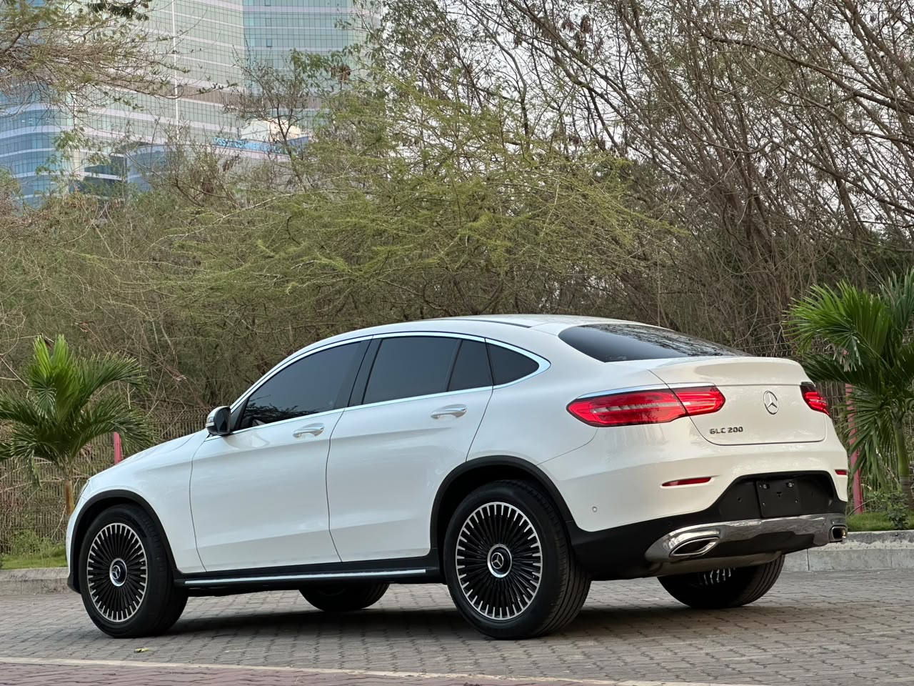 Mercedes Benz thumbnail 6